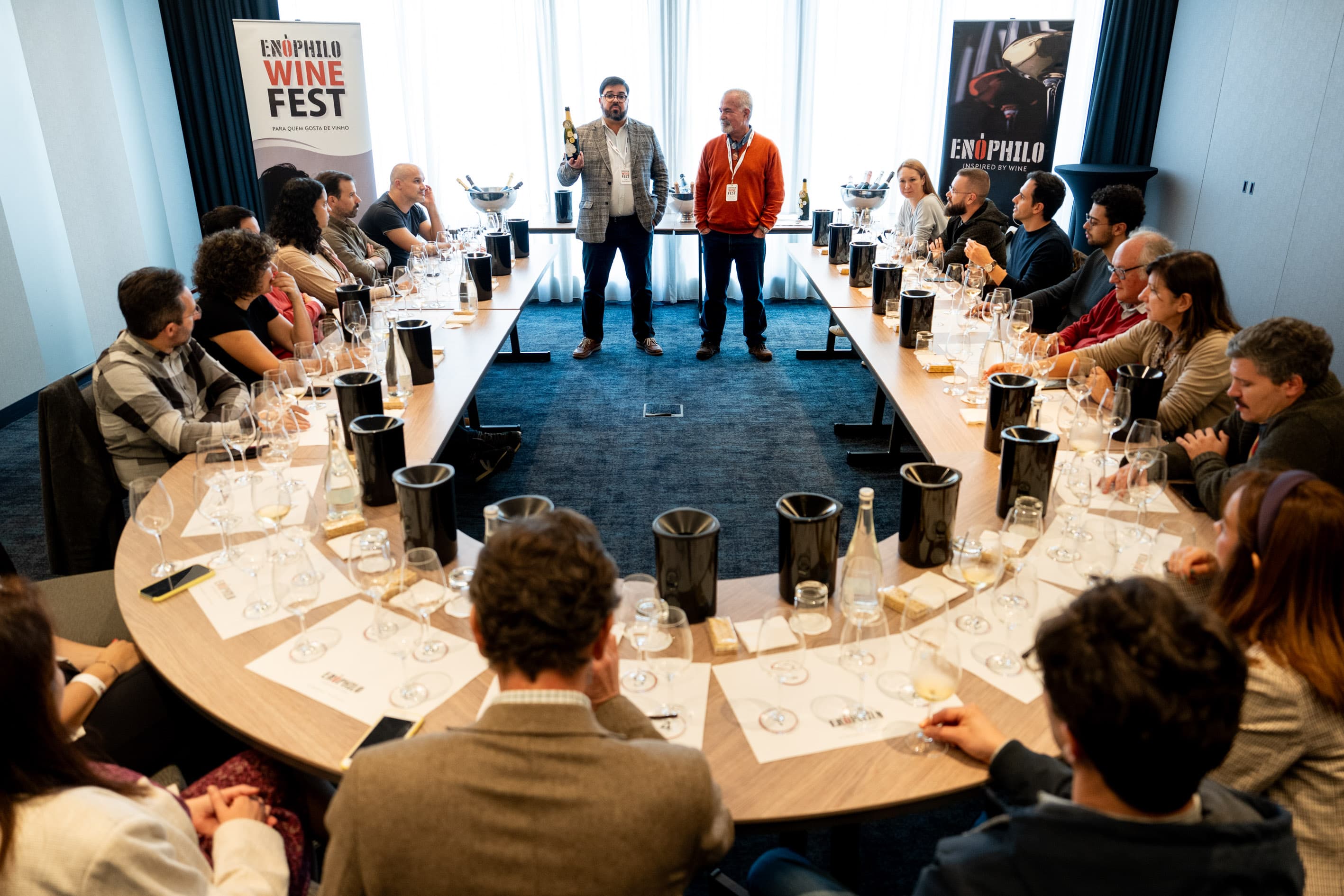 A Escola Enóphilo destaca-se das restantes porque é a única escola de vinho em português com uma estrutura modular por níveis
